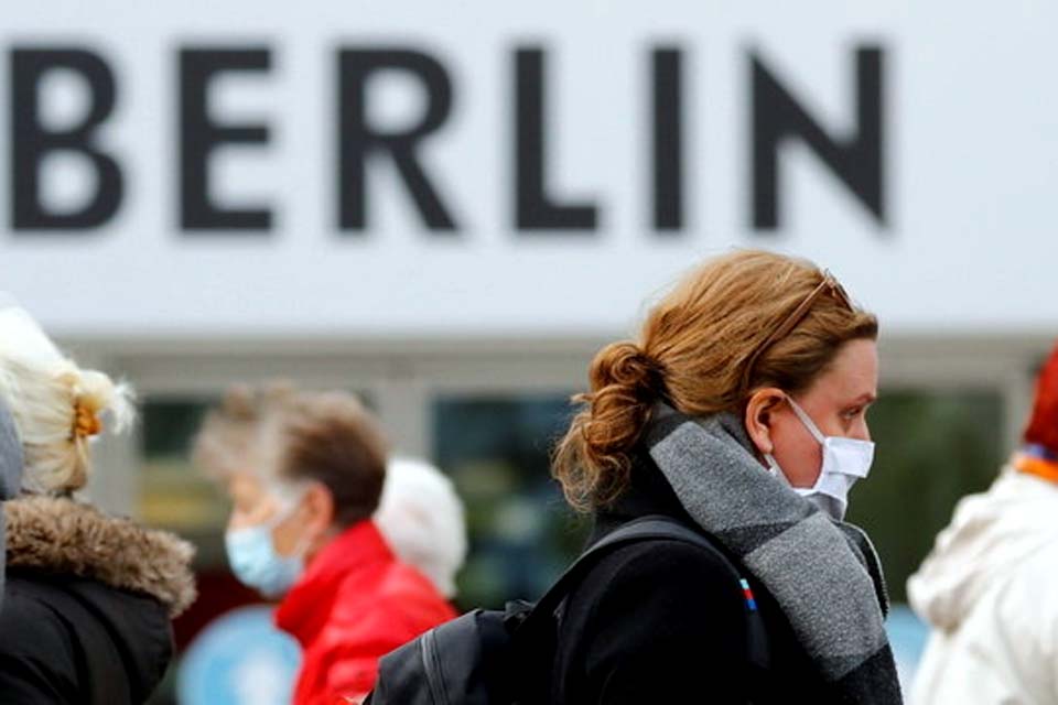 Covid-19: Alemanha registra novo recorde de casos e deve adotar restrições