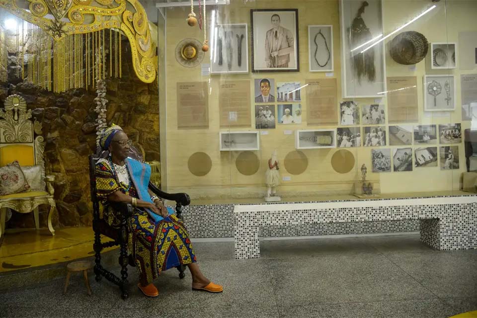 Ditadura invadiu terreiros e destruiu peças sagradas do candomblé