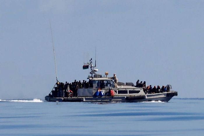 Naufrágio na costa da Líbia pode ter matado 90 imigrantes