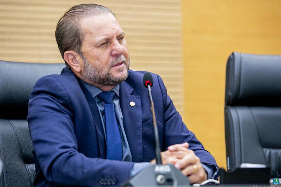 Parceria entre o prefeito Flori, deputado Cirone e senador Confúcio viabiliza ordem de serviço de UBS