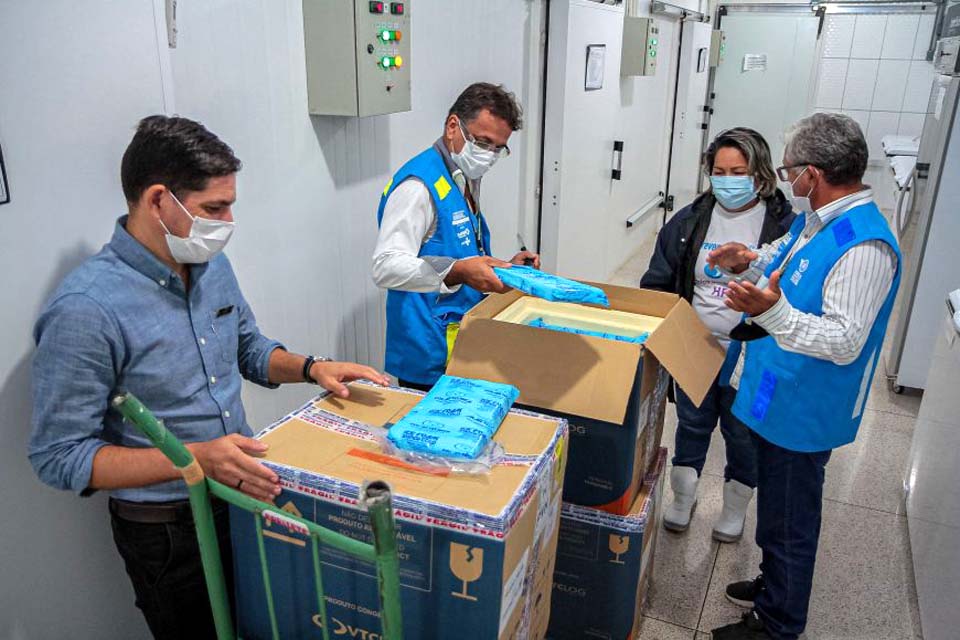 Governo de Rondônia recebe 24.570 doses de vacinas contra a covid-19