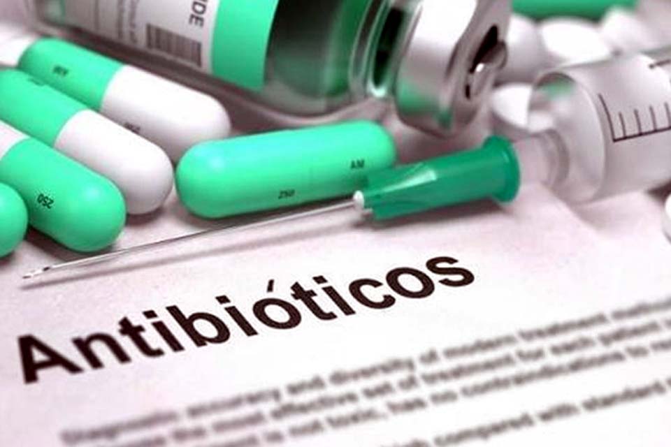 Covid-19: Uso excessivo de antibióticos pode ter agravado resistência