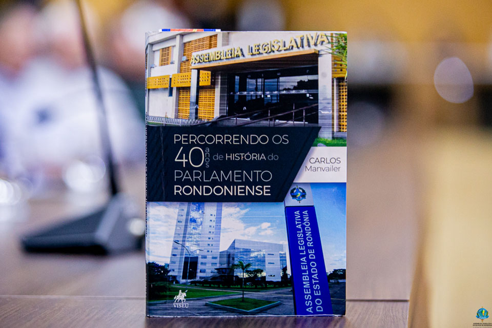 Sessão solene marca lançamento do Livro 
