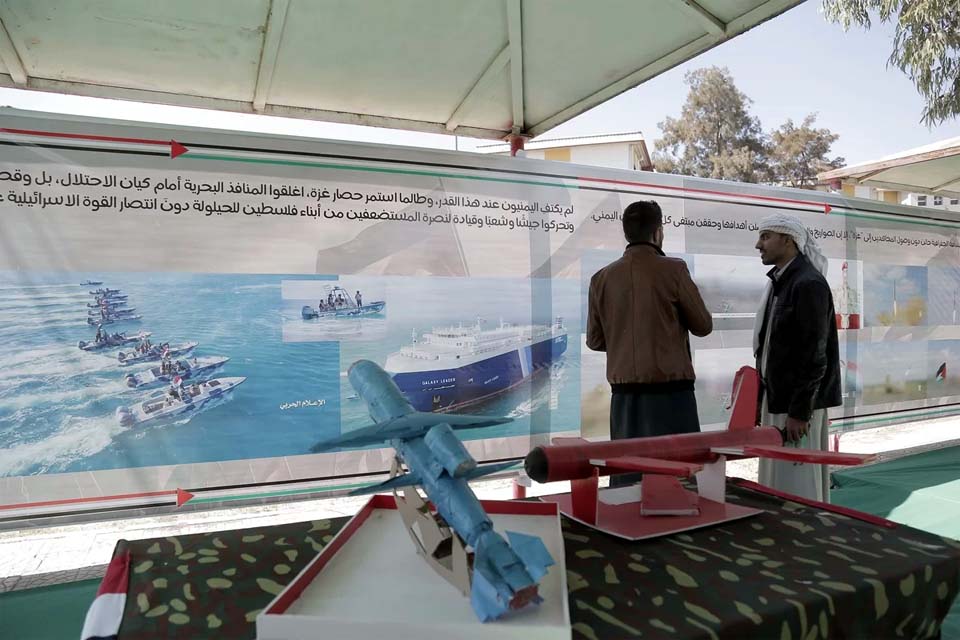 Forças dos Estados Unidos derrubam 10 drones dos rebeldes Houthi no Iêmen