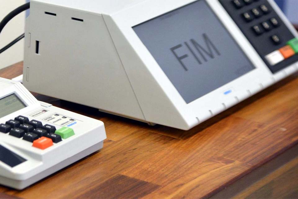 TSE autoriza inclusão de nove militares em inspeção da urna eletrônica