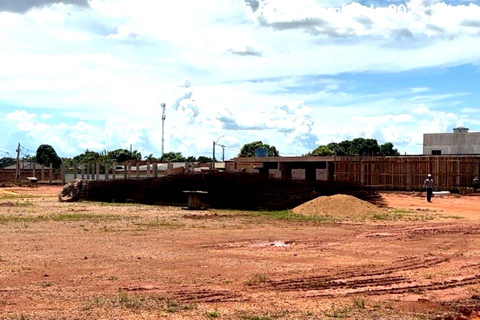 Prefeitura de Porto Velho explica razões para a suspensão da licença das obras do Heuro