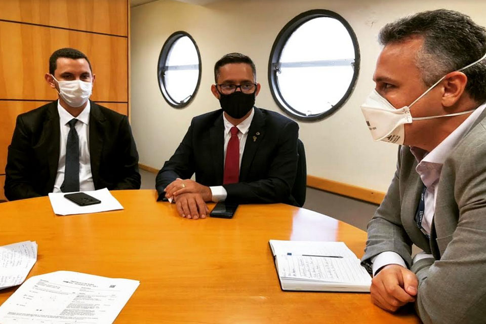 Em Brasília, deputado Anderson busca junto a Anatel extensão da rede de telefonia móvel para os distritos de Rondônia