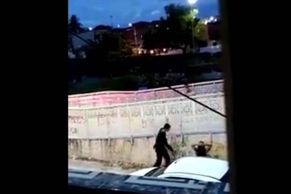 Policial agride mulher com chicotadas em Fortaleza
