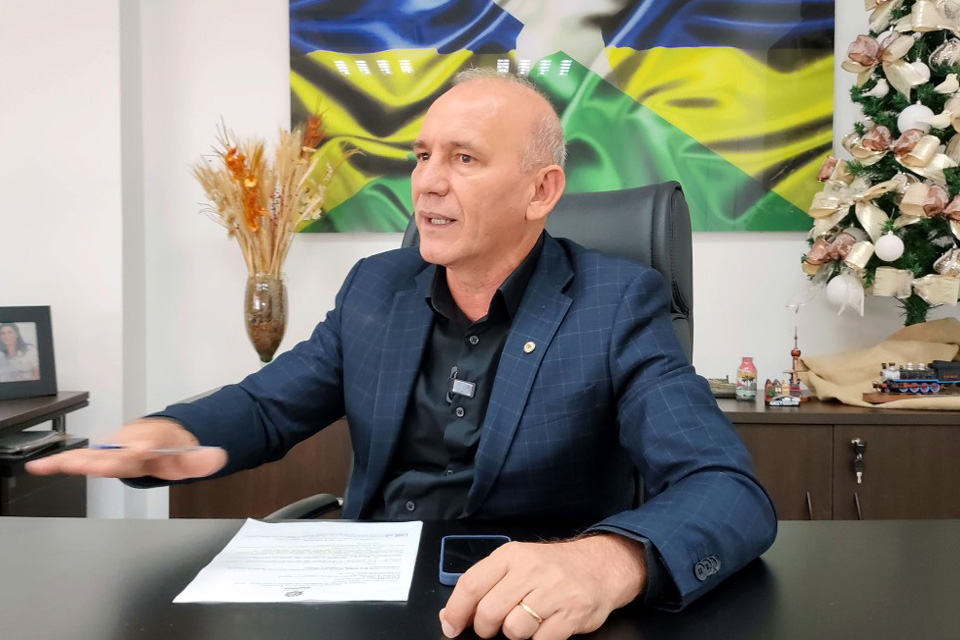 Ezequiel Neiva destina emenda para melhoria genética de carneiros e ovelhas em Colorado do Oeste