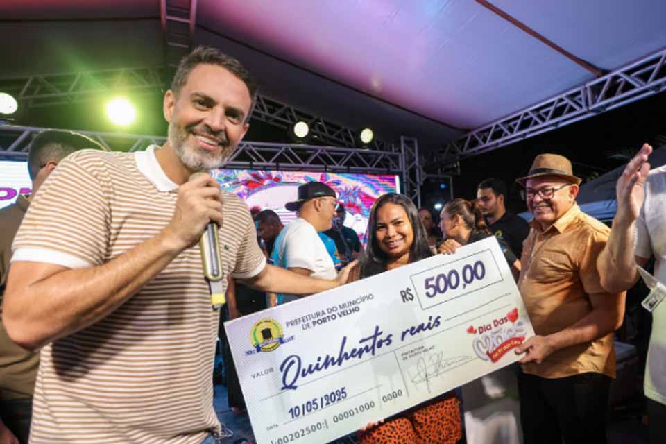 Prefeitura realiza grande festa em homenagem às mães com serviços de beleza, música e sorteios