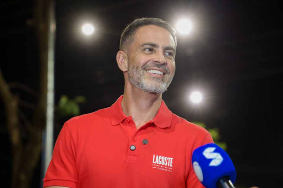 Nova iluminação transforma a avenida Guaporé em símbolo de segurança e modernidade; Léo Moraes realizou a entrega da conclusão da obra