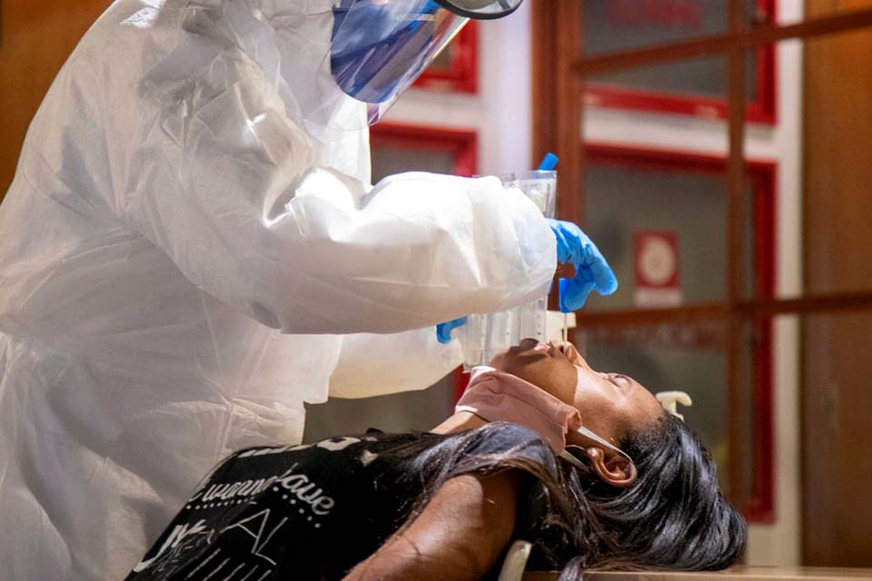 Unesp e Embraer fazem acordo para realizar 40 mil testes da covid-19