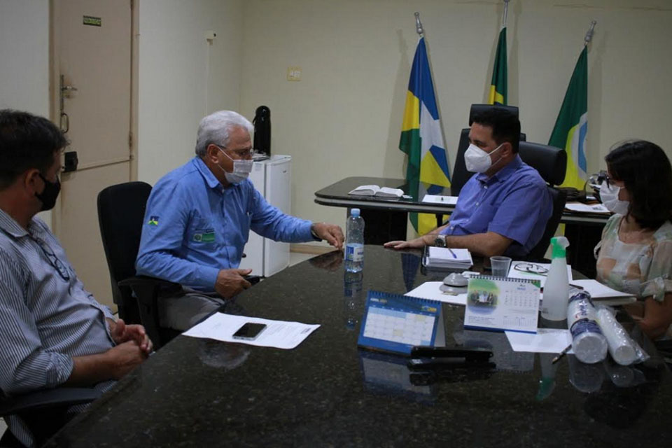 Prefeito Aldo Júlio se reúne com vice-governador José Jodan para pedir apoio na readequação do projeto de pavimentação asfáltica 