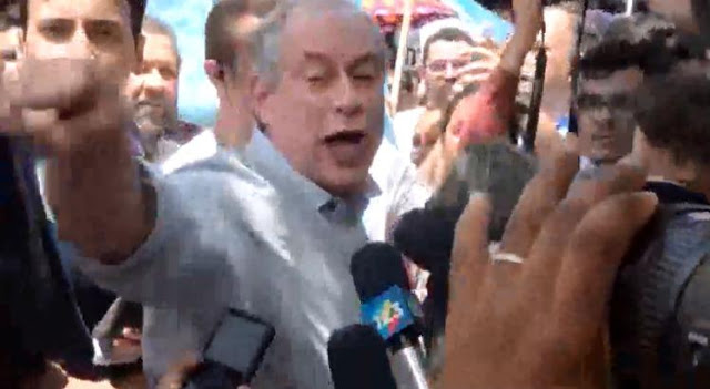 Ciro Gomes xinga e empurra repórter durante entrevista