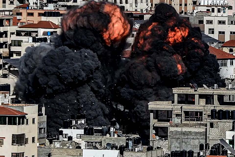 Após 75 anos da Declaração de Direitos, torturas e guerra persistem