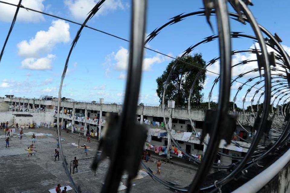 MP quer ações de prevenção urgentes ao covid-19 nas prisões do Rio