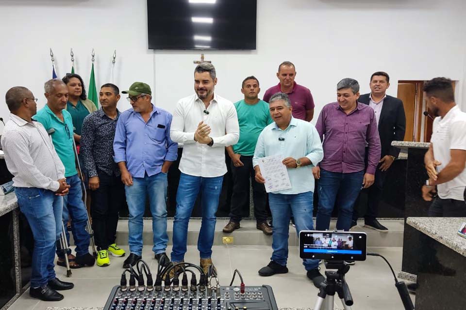 Deputado Federal Thiago Flores anuncia a primeira creche de Alto Paraíso em suas rede socias