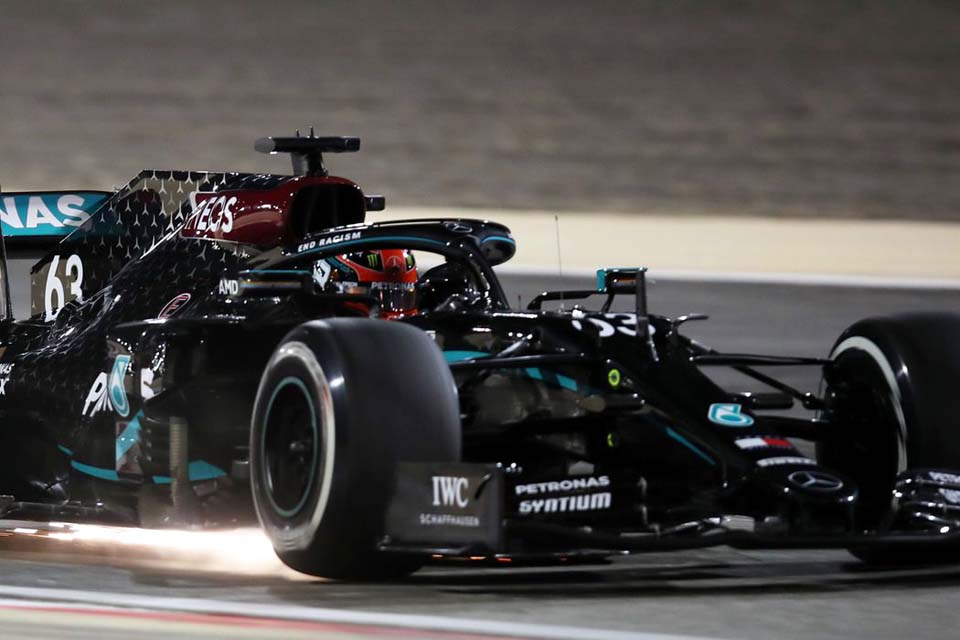 Substituto de Hamilton dita ritmo dos treinos em estreia na Mercedes
