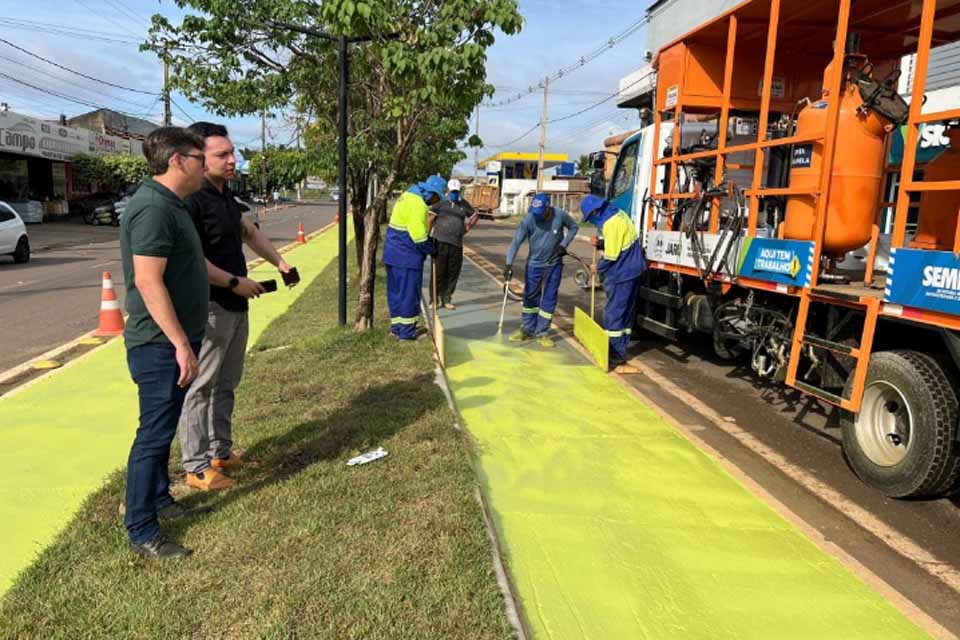 Prefeitura de Jaru realiza nova sinalização da pista de caminhada da Avenida Dom Pedro