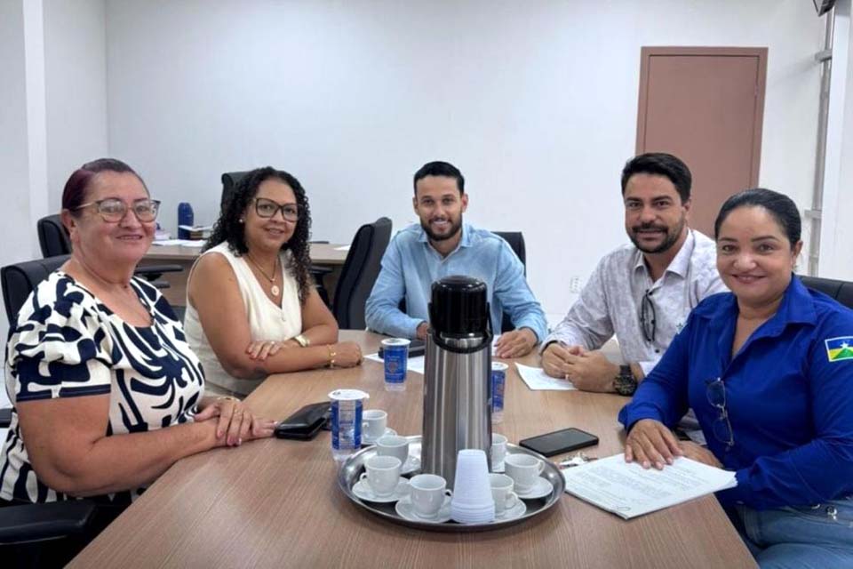 SINTERO se reúne com Prefeitura de Costa Marques para discutir o Plano de Carreira dos Trabalhadores e Trabalhadoras em Educação
