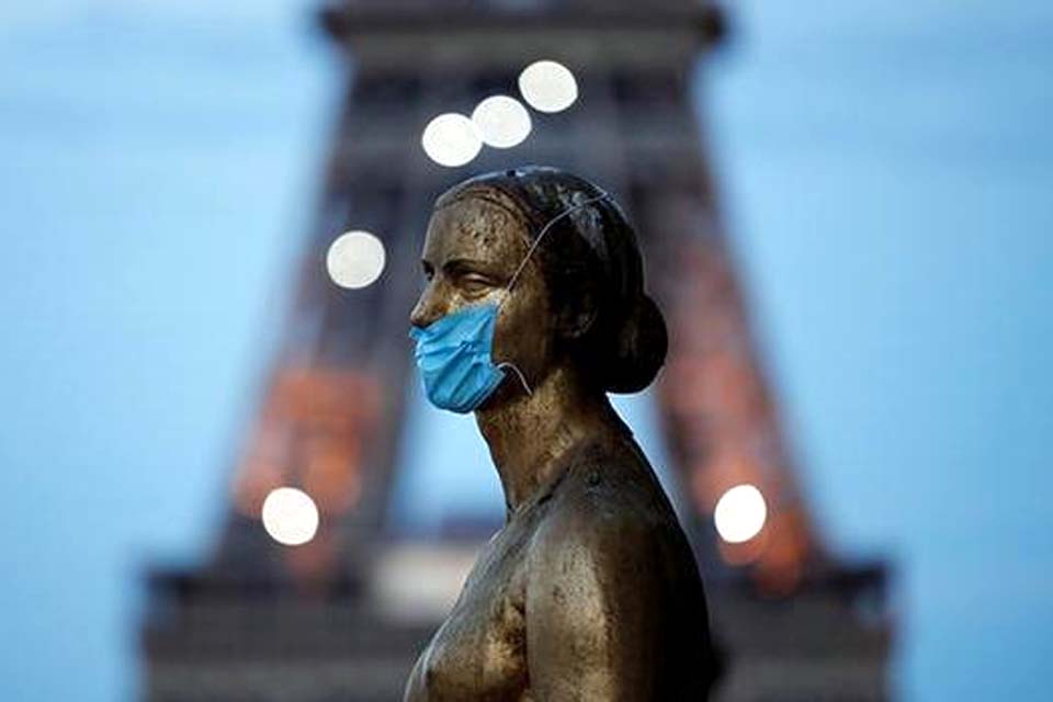 Covid-19: Europa retoma medidas restritivas em meio a protestos