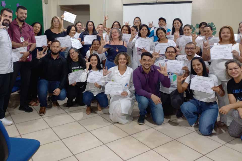 Semasf realiza curso de Língua Brasileira de Sinais para servidores da secretaria