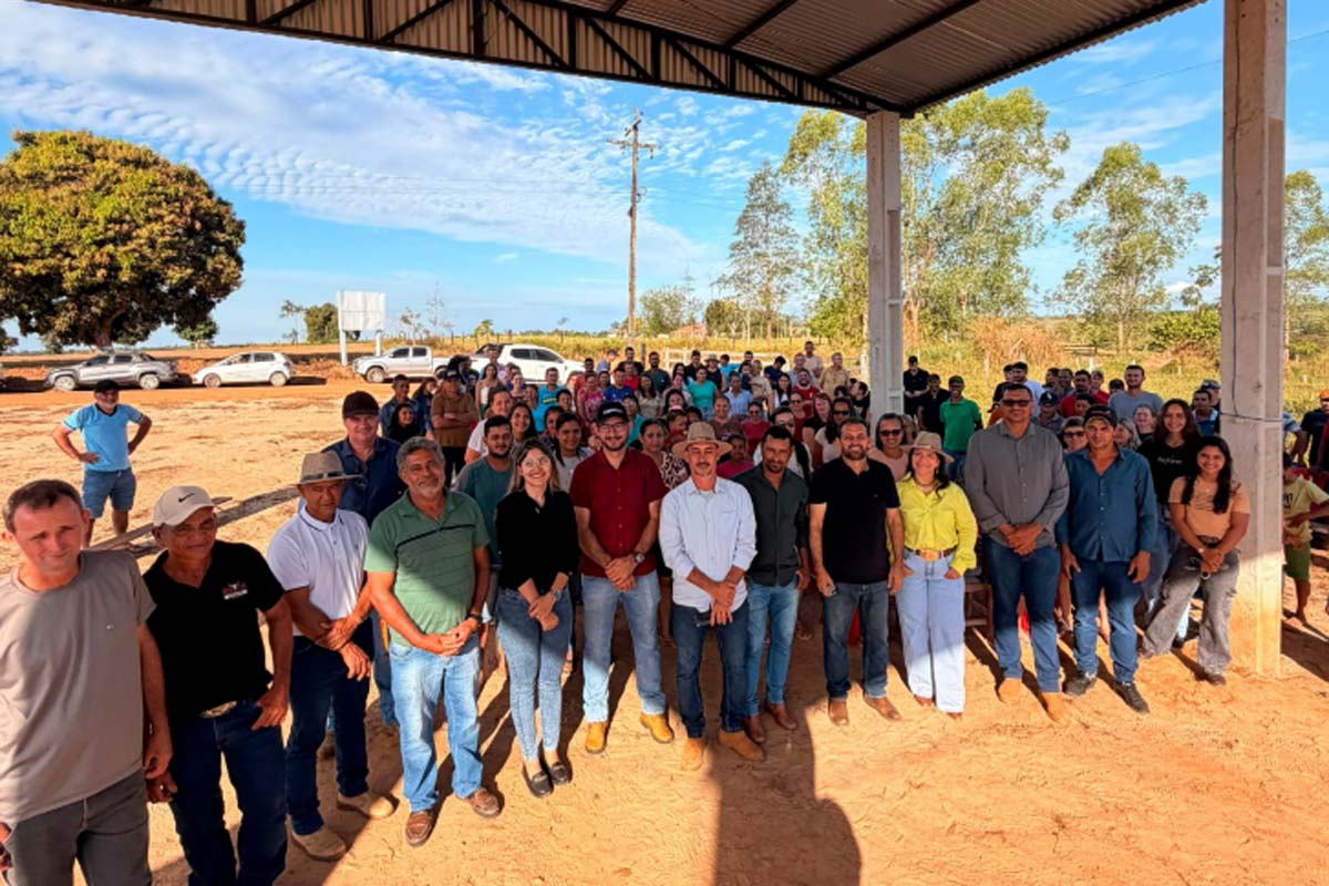 Laerte Gomes reúne entregas de máquinas agrícolas e reforça apoio à agricultura familiar em Nova Brasilândia do Oeste