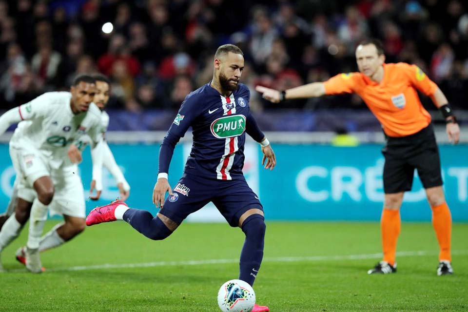 Neymar não aceita proposta de renovação do PSG, diz jornal