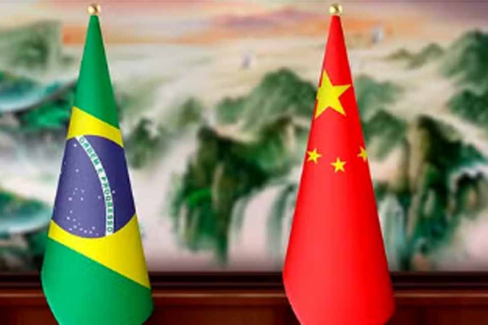China diz que vai se unir ao Brasil para resistir a atos de intimidação após Lula abrir processo de reciprocidade aos EUA