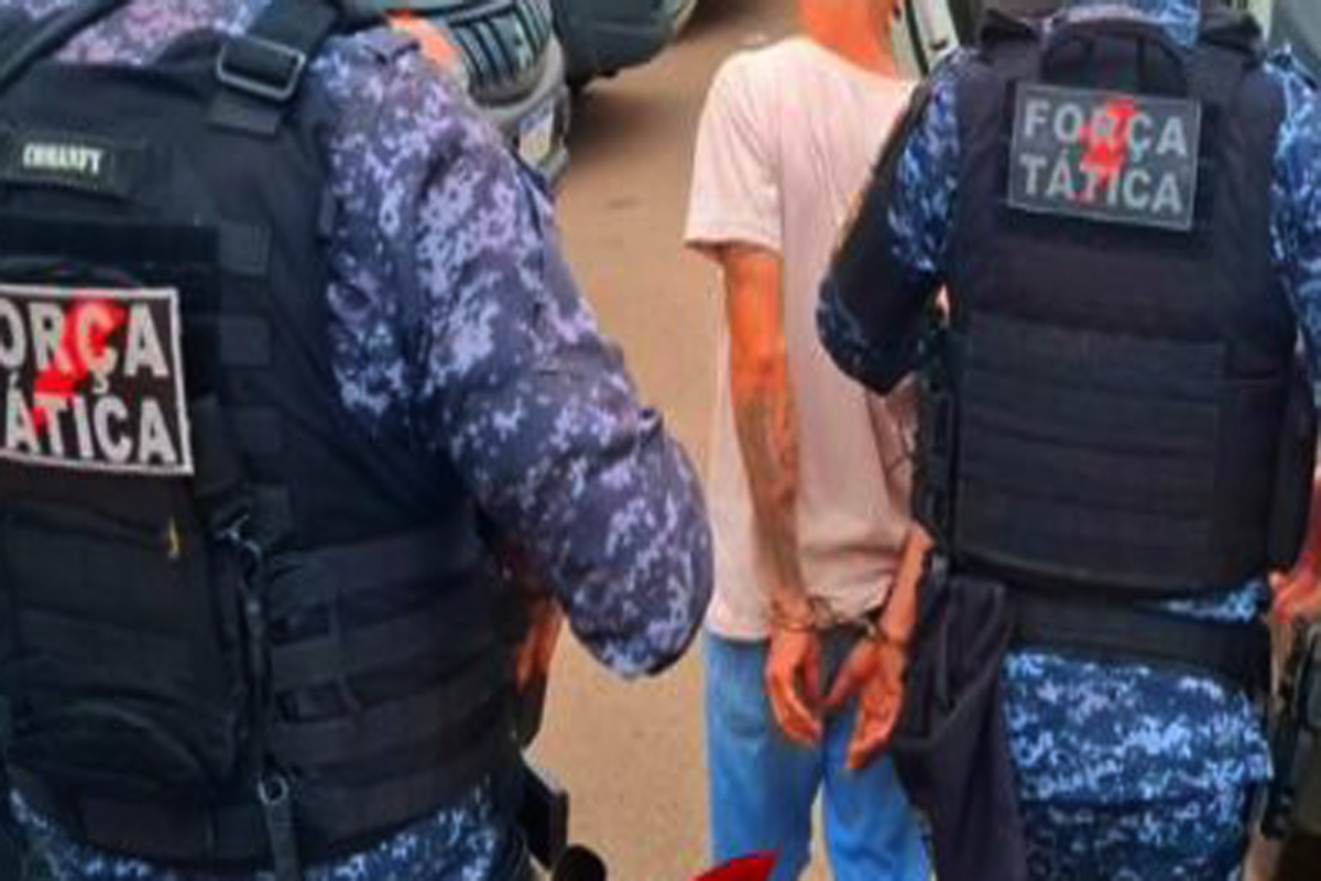 Polícia Militar  prende quatro envolvidos em tráfico de drogas na zona leste 