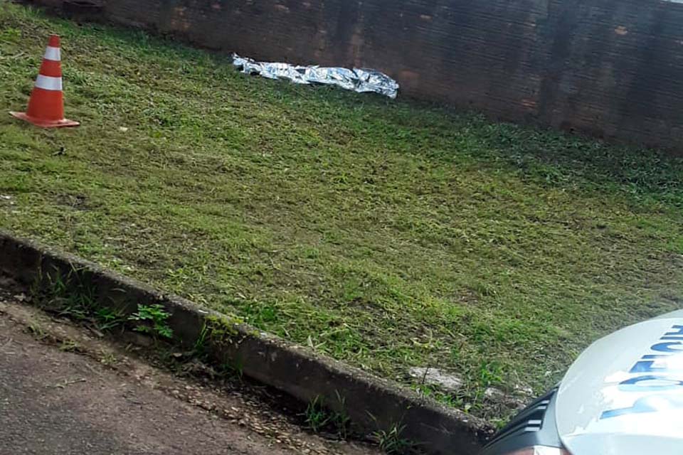 Jovem de 22 anos é encontrado morto com facada no pescoço em Espigão