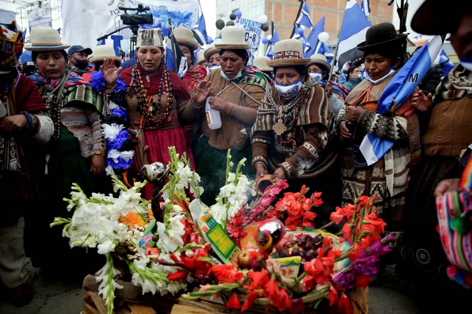 Bolívia realiza sua primeira eleição presidencial sem Evo Morales em mais de 20 anos