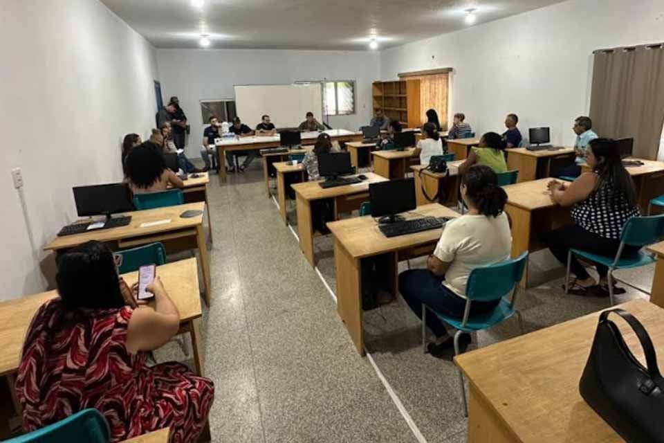 Semagri se reúne com feirantes para definir data e local da Feira da Roça Itinerante