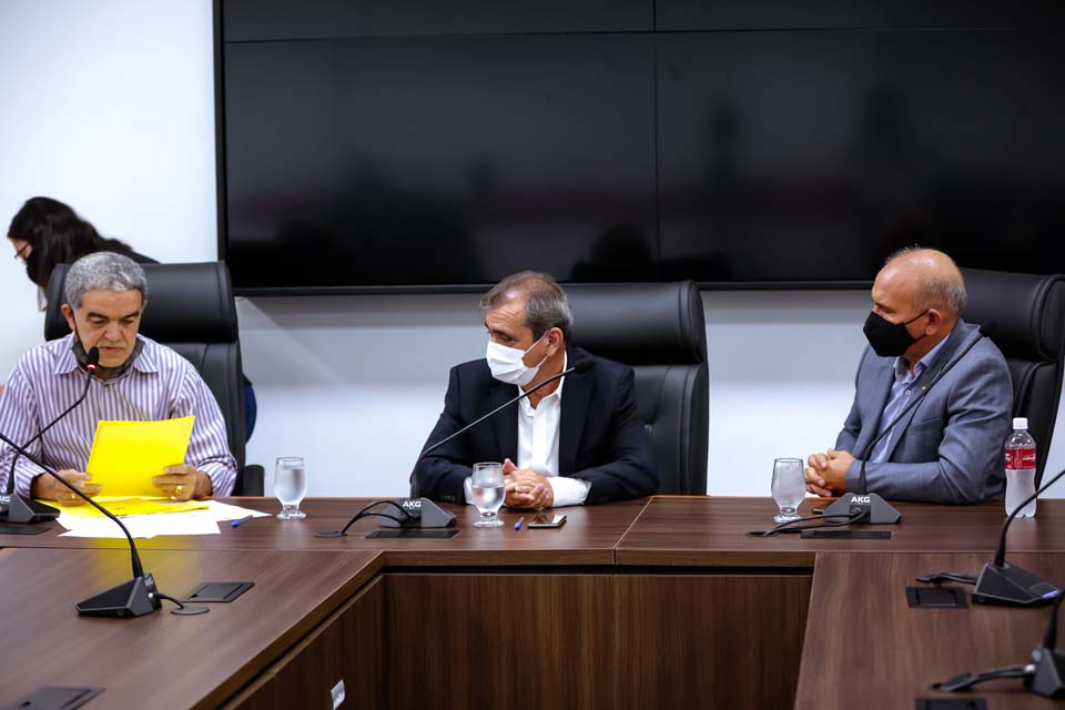 Comissão de Indústria, Comércio, Ciência e Tecnologia da Assembleia Legislativa se reúne para deliberar projetos