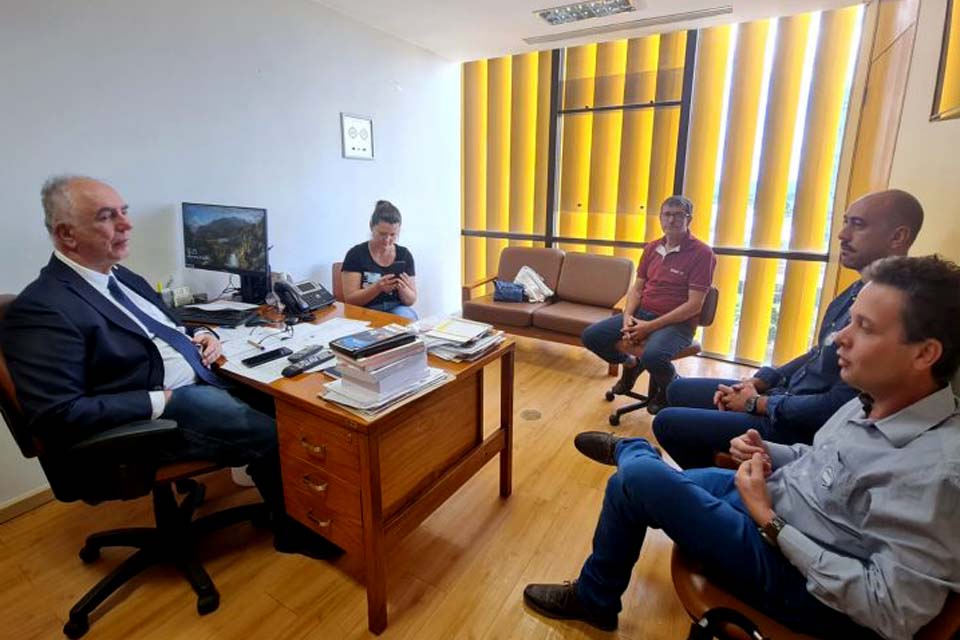 Por intermédio do Sindsef, Comando de Greve do INSS têm audiência no Ministério da Previdência