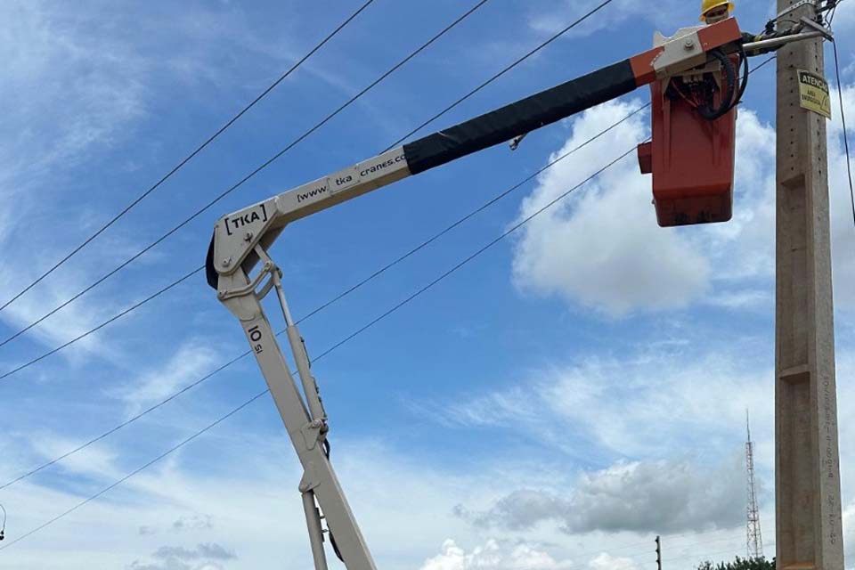 Estrada dos Periquitos recebe revitalização da iluminação após série de furtos
