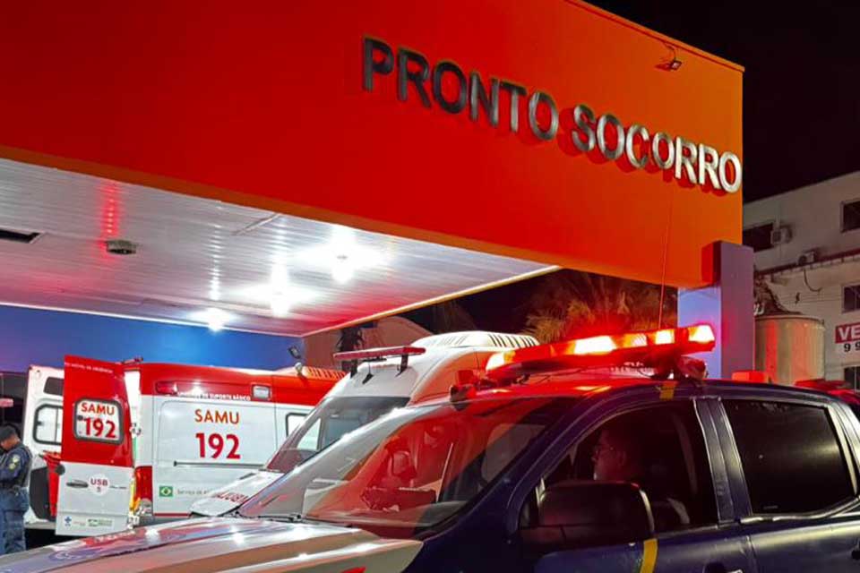 Jovem é alvejado a tiros por dupla de bicicleta na zona leste 