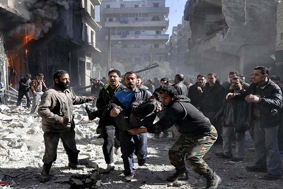 Guerra no noroeste da Síria deixa meio milhão de deslocados