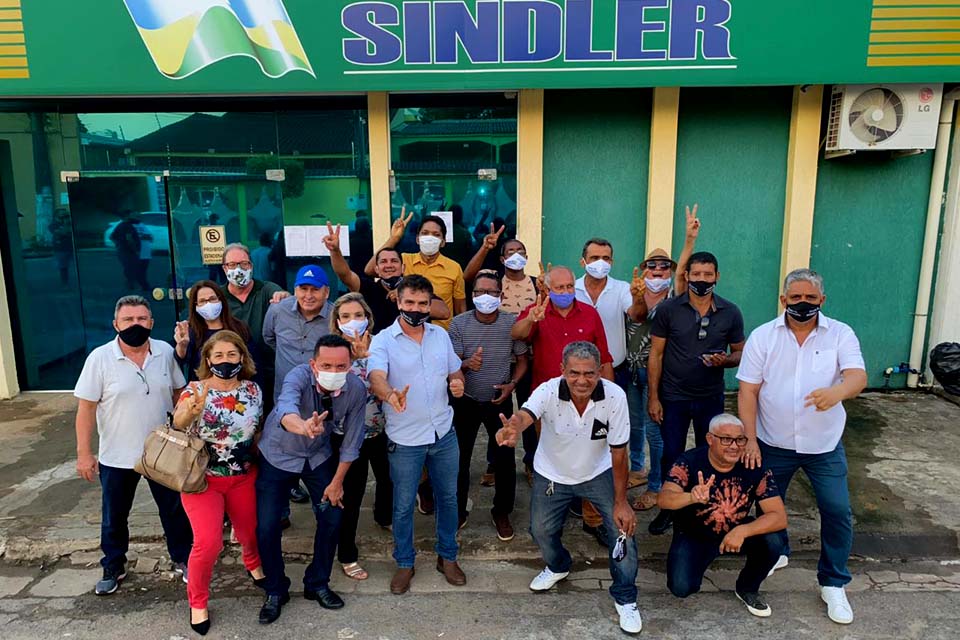 Nova diretoria: Direção da Escola do Legislativo parabeniza membros da chapa Renovação