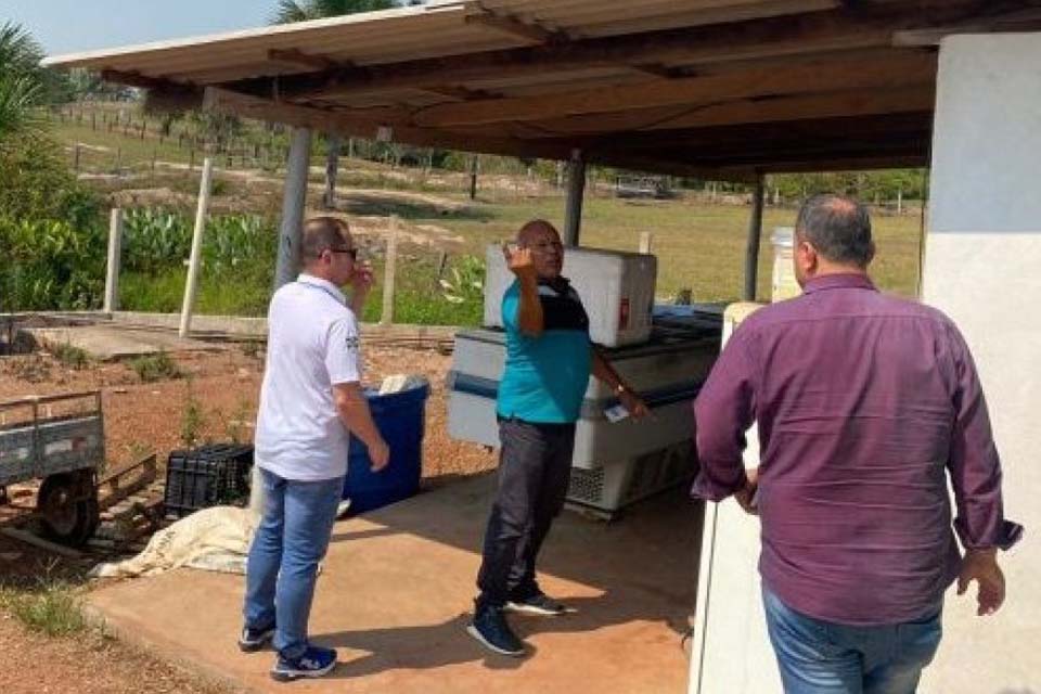 Equipe da Semict visita agroindústria na área rural e secretário comenta apoio aos empreendedores