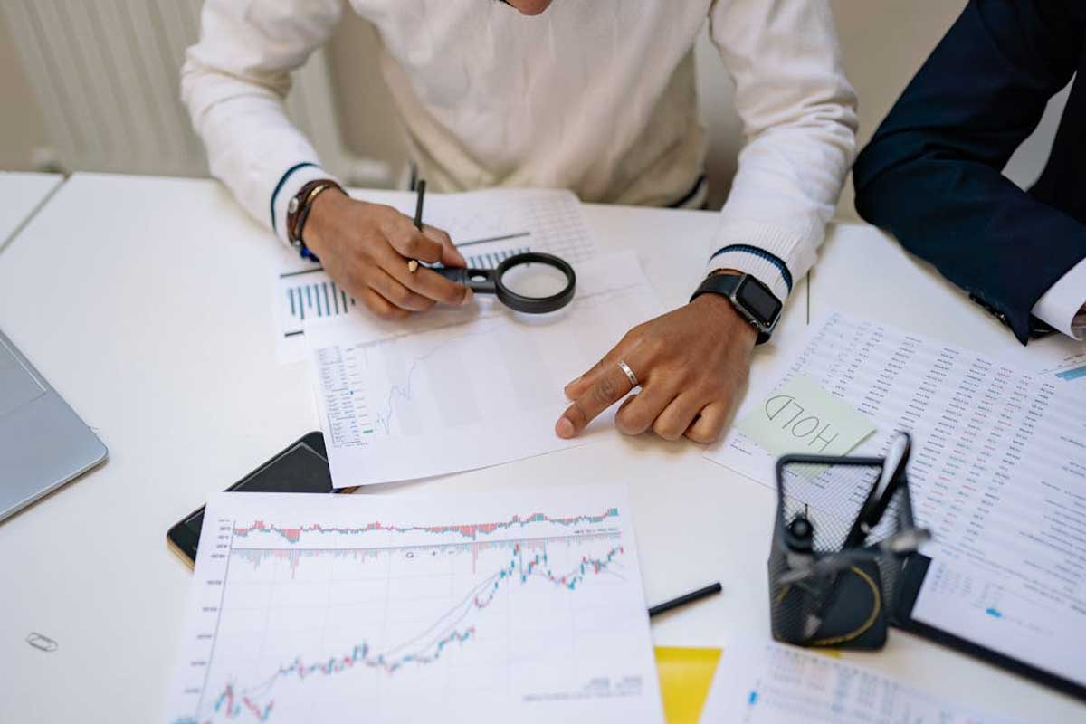 Como funcionam os investimentos atrelados à SELIC?