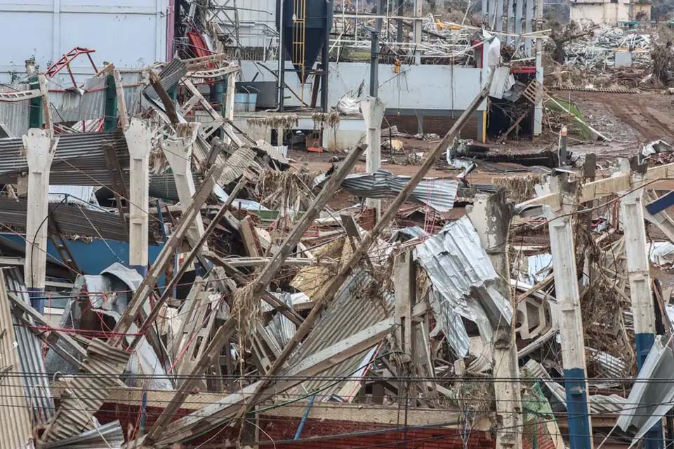 Auxílio Reconstrução: 162 prefeituras não cadastraram famílias no RS