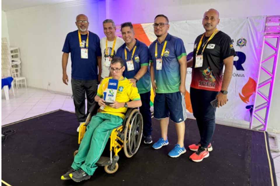 Atleta é homenageado no encerramento da fase estadual paralímpica do Joer 2025