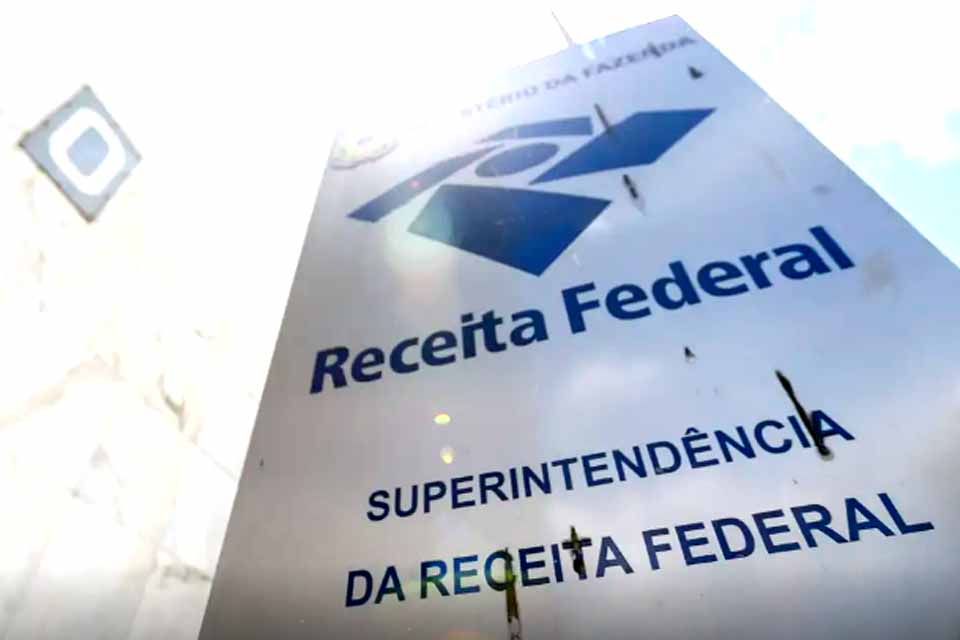 Receita paga lote residual de restituição do IRPF de dezembro de 2025 