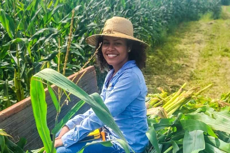 Acadêmica de Zootecnia do IFRO de Colorado vence prêmio nacional “Estudante Dez 2022” da ABZ