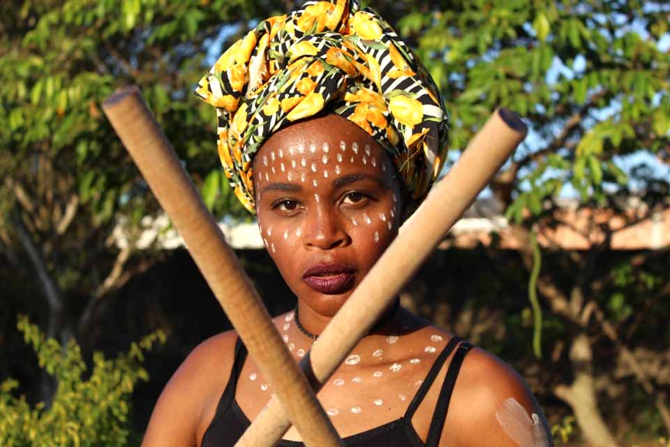 Evento gratuito celebra a cultura afro-brasileira com música, dança, oficinas e poesia neste domingo