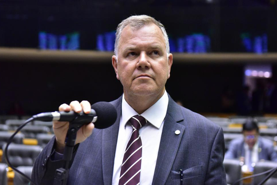 Comissão aprova projeto do deputado Lucio Mosquini para aumenta valor máximo para financiamento de imóvel rural