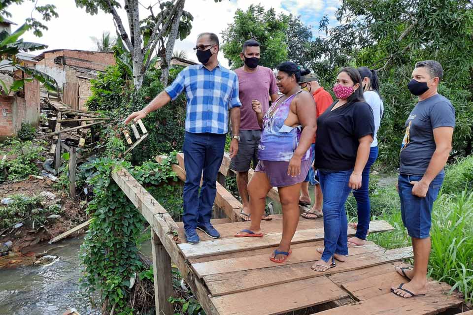Vereador Paulo Tico solicita providência para a reconstrução da ponte do Costa e Silva