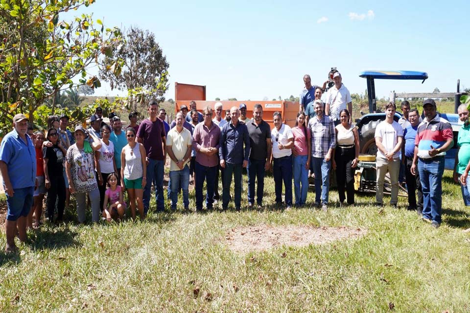 Emenda de Ezequiel Neiva garante equipamentos agrícolas aos produtores rurais da Linha C-66