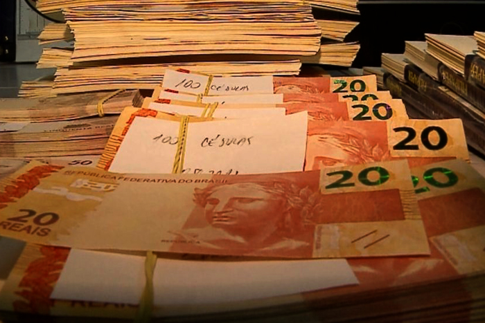 Moradora de Jaru é presa ao passar nota falsa de R$ 20 em Ariquemes